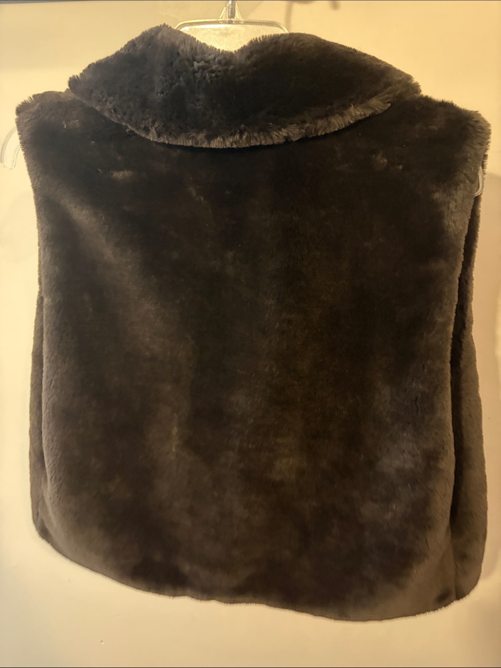 Vintage Threads on Threads Brown Faux Fur Vest Leaf Embroidered Detail Zip Front - Picture 3 of 8